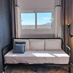 - Coastal Comfort With Outdoor Lounge - Wifi 아파트 테기세