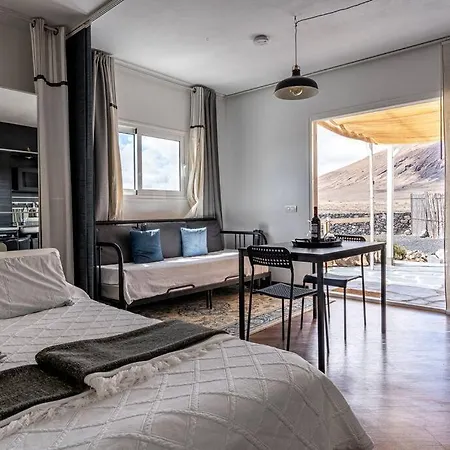 아파트 - Coastal Comfort With Outdoor Lounge - Wifi 테기세